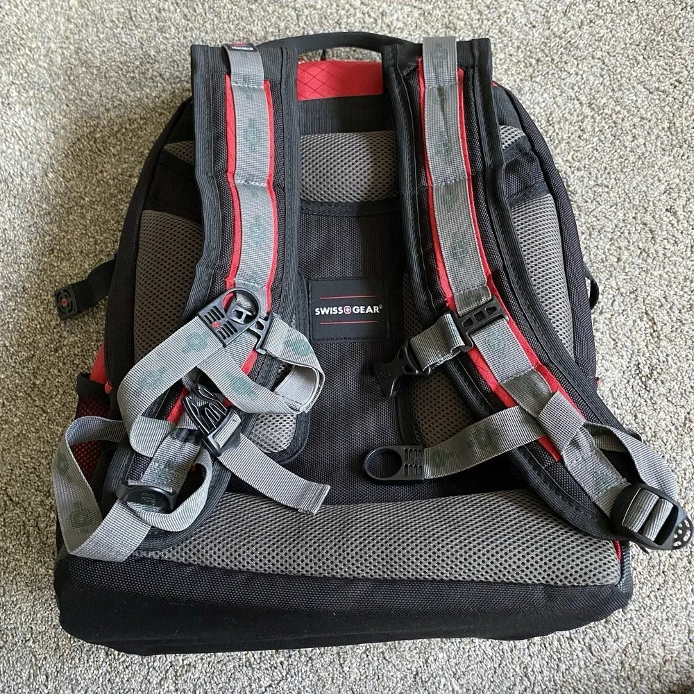 SwissGear maxxum tech